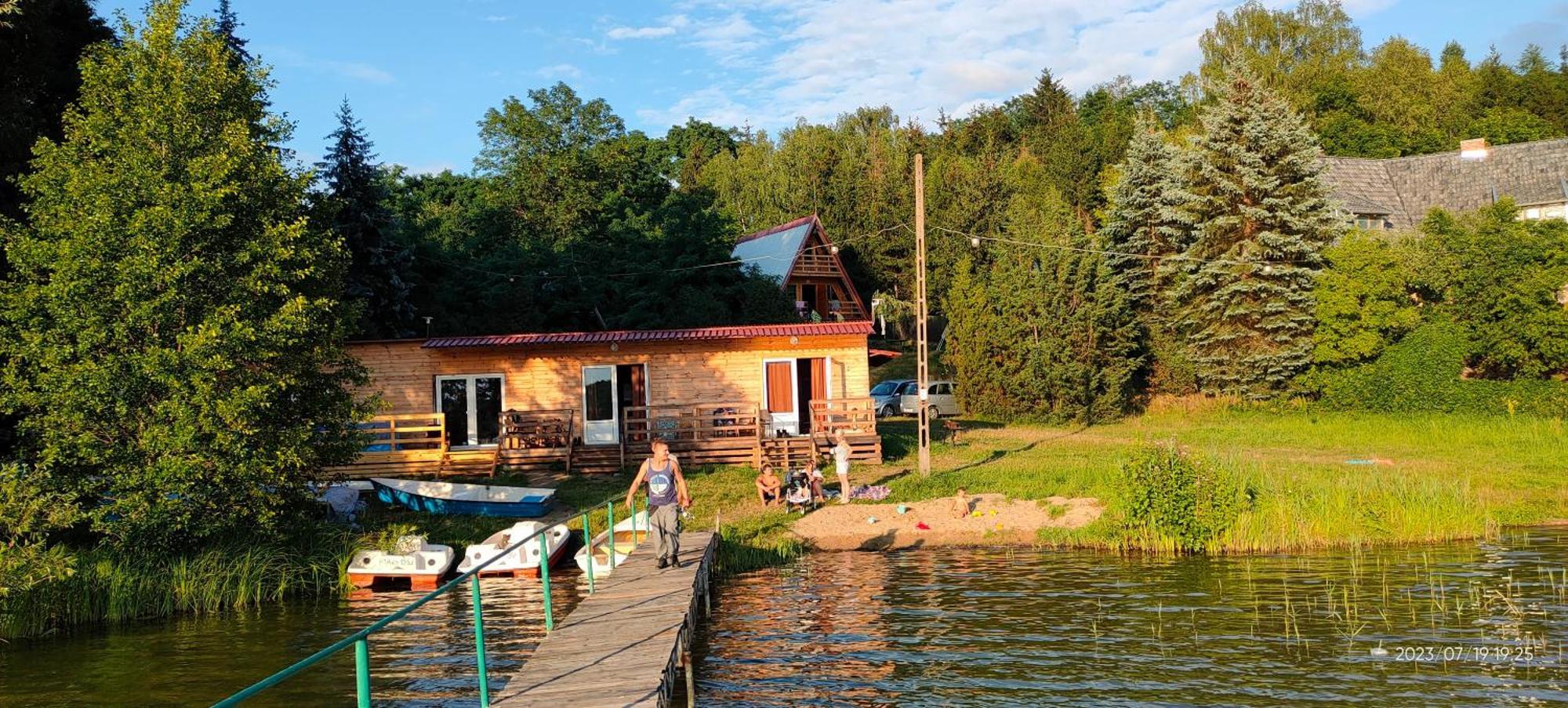 Domki Nad Jeziorem I Pod Lasem Villa Zdbice Buitenkant foto